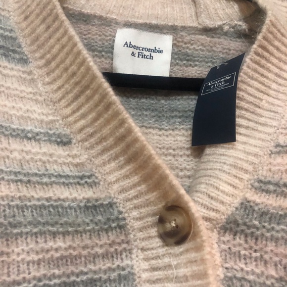 NWT $69 Abercrombie & Fitch Button-Up Cropped Cardigan in size XS! - Picture 5 of 6